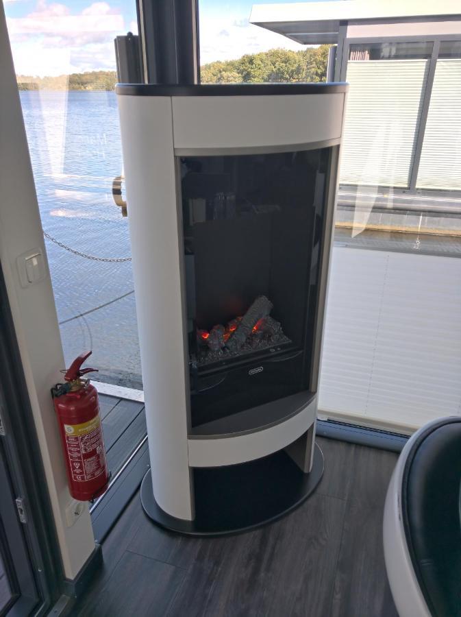 Hausboot Leukermeer Well Well  Exteriör bild