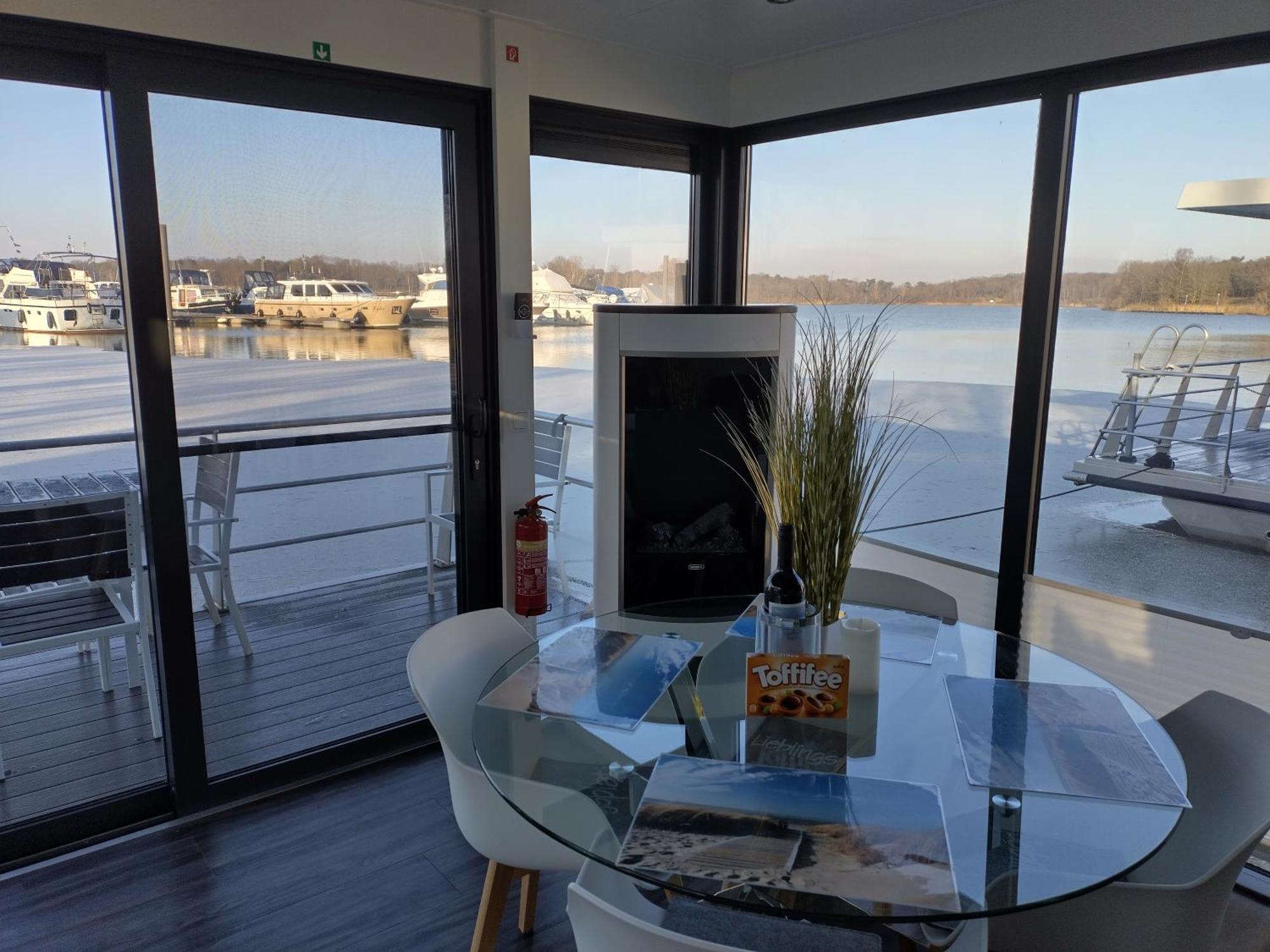 Hausboot Leukermeer Well Well  Exteriör bild