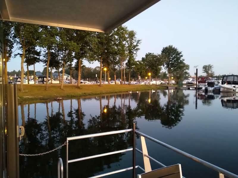 Hausboot Leukermeer Well Well  Exteriör bild
